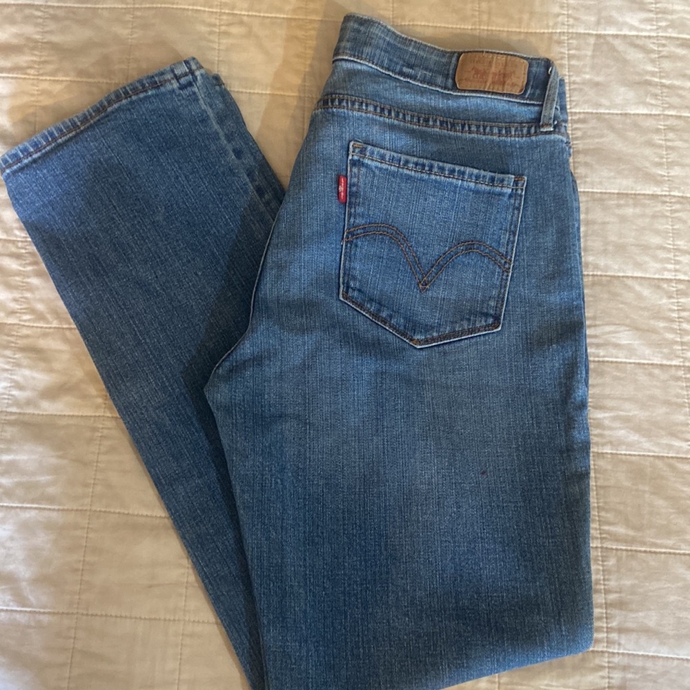 Levi's Blue jeans 525 straight leg, ankle length Sz 10